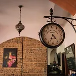 Backpackers Hostel *