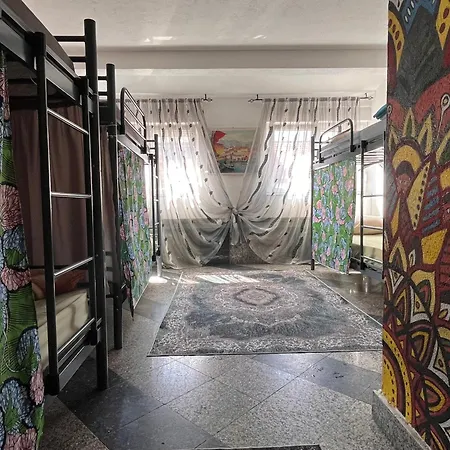 אכסניה Backpackers