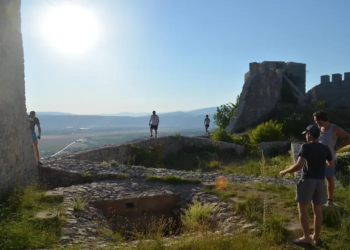 Backpackers אכסניה מוסטר